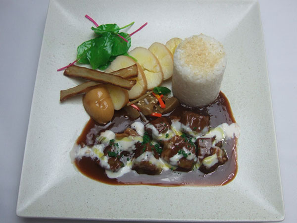 ビーフシチューランチ