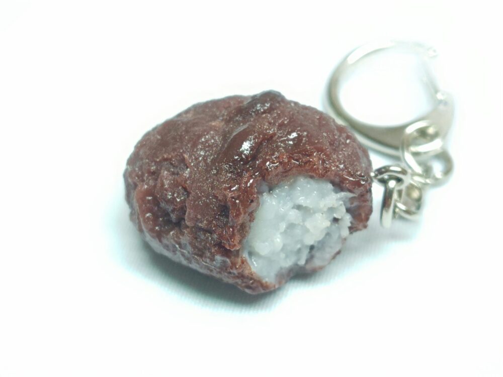 おはぎキーホルダー　ミンネ
